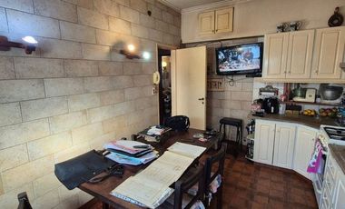 VENTA CASA EN LANUS 5 AMB. OPORTUNIDAD