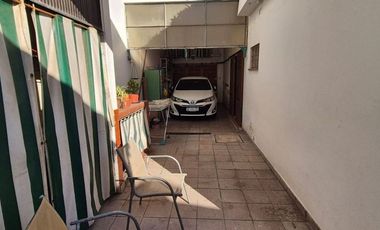 VENTA CASA EN LANUS 5 AMB. OPORTUNIDAD