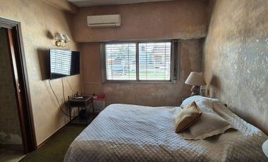 VENTA CASA EN LANUS 5 AMB. OPORTUNIDAD