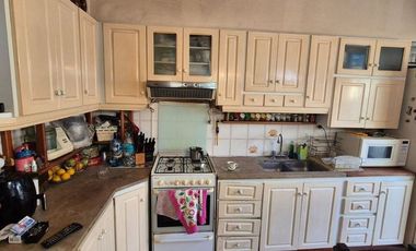 VENTA CASA EN LANUS 5 AMB. OPORTUNIDAD