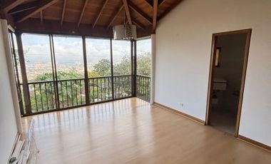 Casa en Arriendo Ubicado en Envigado Codigo 1298