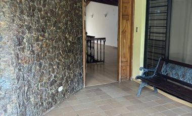 Casa en Arriendo Ubicado en Envigado Codigo 1298