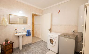 Venta Casa Rincón a 1 cuadra de la Plaza