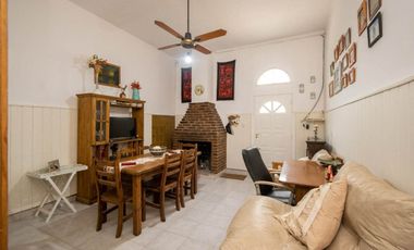 Venta Casa Rincón a 1 cuadra de la Plaza