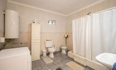 Venta Casa Rincón a 1 cuadra de la Plaza