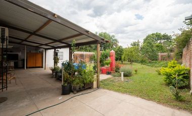Venta Casa Rincón a 1 cuadra de la Plaza