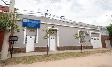Venta Casa Rincón a 1 cuadra de la Plaza