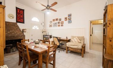 Venta Casa Rincón a 1 cuadra de la Plaza