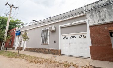 Venta Casa Rincón a 1 cuadra de la Plaza