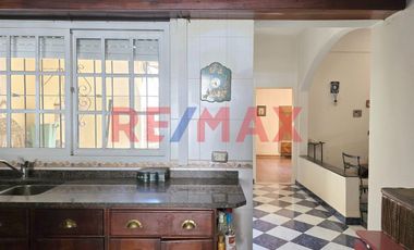 CASA 5 AMB VENTA AVELLANEDA PILETA QUINCHO TIPO PH