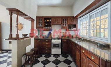 CASA 5 AMB VENTA AVELLANEDA PILETA QUINCHO TIPO PH