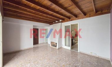 CASA 5 AMB VENTA AVELLANEDA PILETA QUINCHO TIPO PH