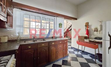 CASA 5 AMB VENTA AVELLANEDA PILETA QUINCHO TIPO PH