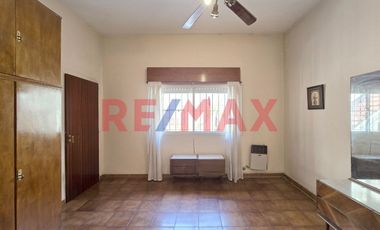 CASA 5 AMB VENTA AVELLANEDA PILETA QUINCHO TIPO PH