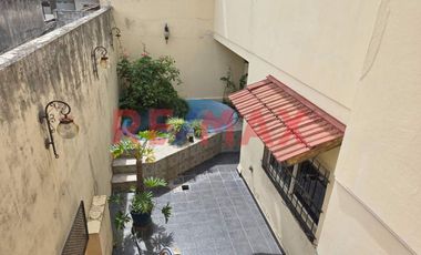 CASA 5 AMB VENTA AVELLANEDA PILETA QUINCHO TIPO PH