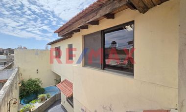 CASA 5 AMB VENTA AVELLANEDA PILETA QUINCHO TIPO PH