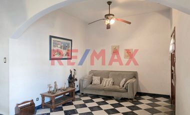 CASA 5 AMB VENTA AVELLANEDA PILETA QUINCHO TIPO PH