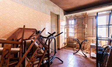 CASA DE 3 AMB CON LOCAL Y COCHERA - LANÚS