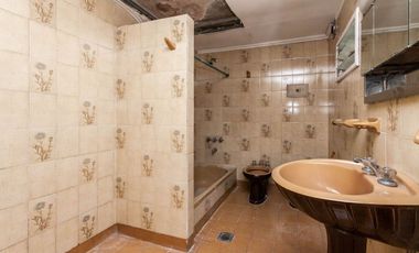 CASA DE 3 AMB CON LOCAL Y COCHERA - LANÚS