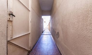 CASA DE 3 AMB CON LOCAL Y COCHERA - LANÚS
