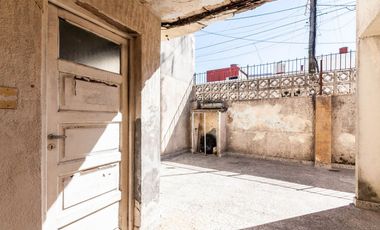 CASA DE 3 AMB CON LOCAL Y COCHERA - LANÚS