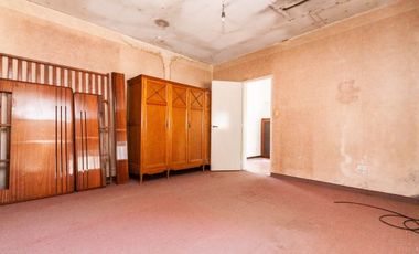 CASA DE 3 AMB CON LOCAL Y COCHERA - LANÚS