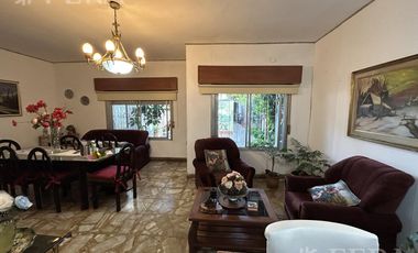 Venta de PH 4 ambientes con patio en Villa Dominico