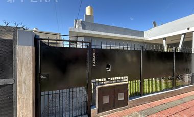 Venta de PH 4 ambientes con patio en Villa Dominico