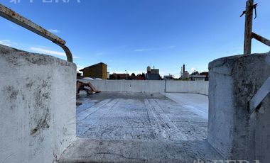 Venta de PH 4 ambientes con patio en Villa Dominico