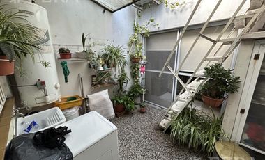 Venta de PH 4 ambientes con patio en Villa Dominico