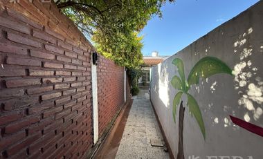 Venta de PH 4 ambientes con patio en Villa Dominico