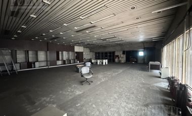 Edificio Comercial en Valentin Alsina