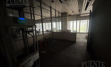 Edificio Comercial en Valentin Alsina