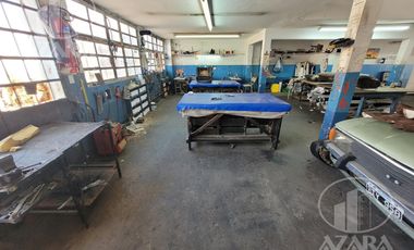 Local industrial con patio, depósito y entrepiso