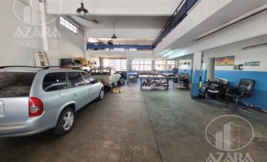 Local industrial con patio, depósito y entrepiso