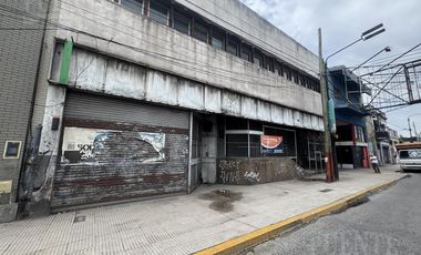 Edificio Comercial en Valentin Alsina