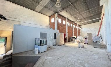 Galpón en  Venta excelente zona
