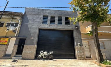 Galpón en  Venta excelente zona
