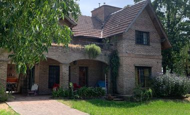 Venta Casa 5 amb Barrio Abierto Zarate Campana