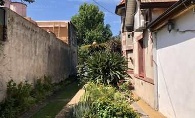 Excepcional Chalet de Estilo sobre lote doble - Venta Directa!!