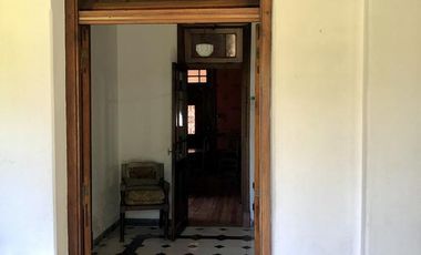 Excepcional Chalet de Estilo sobre lote doble - Venta Directa!!