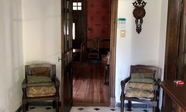 Excepcional Chalet de Estilo sobre lote doble - Venta Directa!!