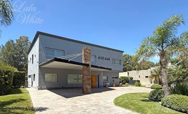 Casa en alquiler con pileta en Terralagos, Canning, Ezeiza