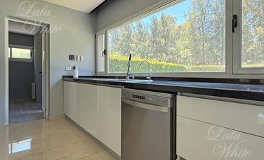 Casa en alquiler con pileta en Terralagos, Canning, Ezeiza