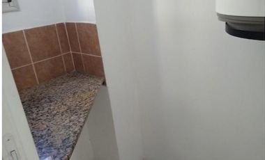 Luminoso 2 ambientes con cochera y baulera