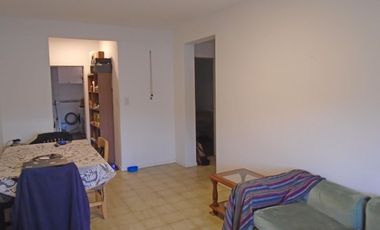 VENTA DEPARTAMENTO 3 AMBIENTES CON COCHERA EN OLIVOS