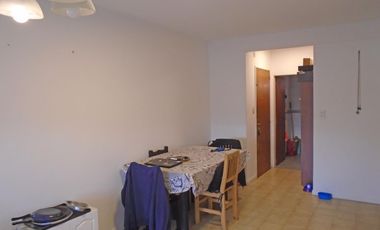 VENTA DEPARTAMENTO 3 AMBIENTES CON COCHERA EN OLIVOS