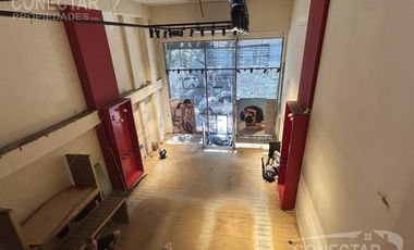 Local 6 x 15 mas primer piso - doble Altura - zona Outlets