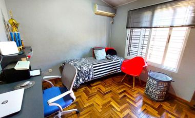 Casa en venta  - Berazategui- Sobre Av  Nestor Kirchner ideal 2 familias