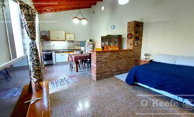 Casa en venta  - Berazategui- Sobre Av  Nestor Kirchner ideal 2 familias